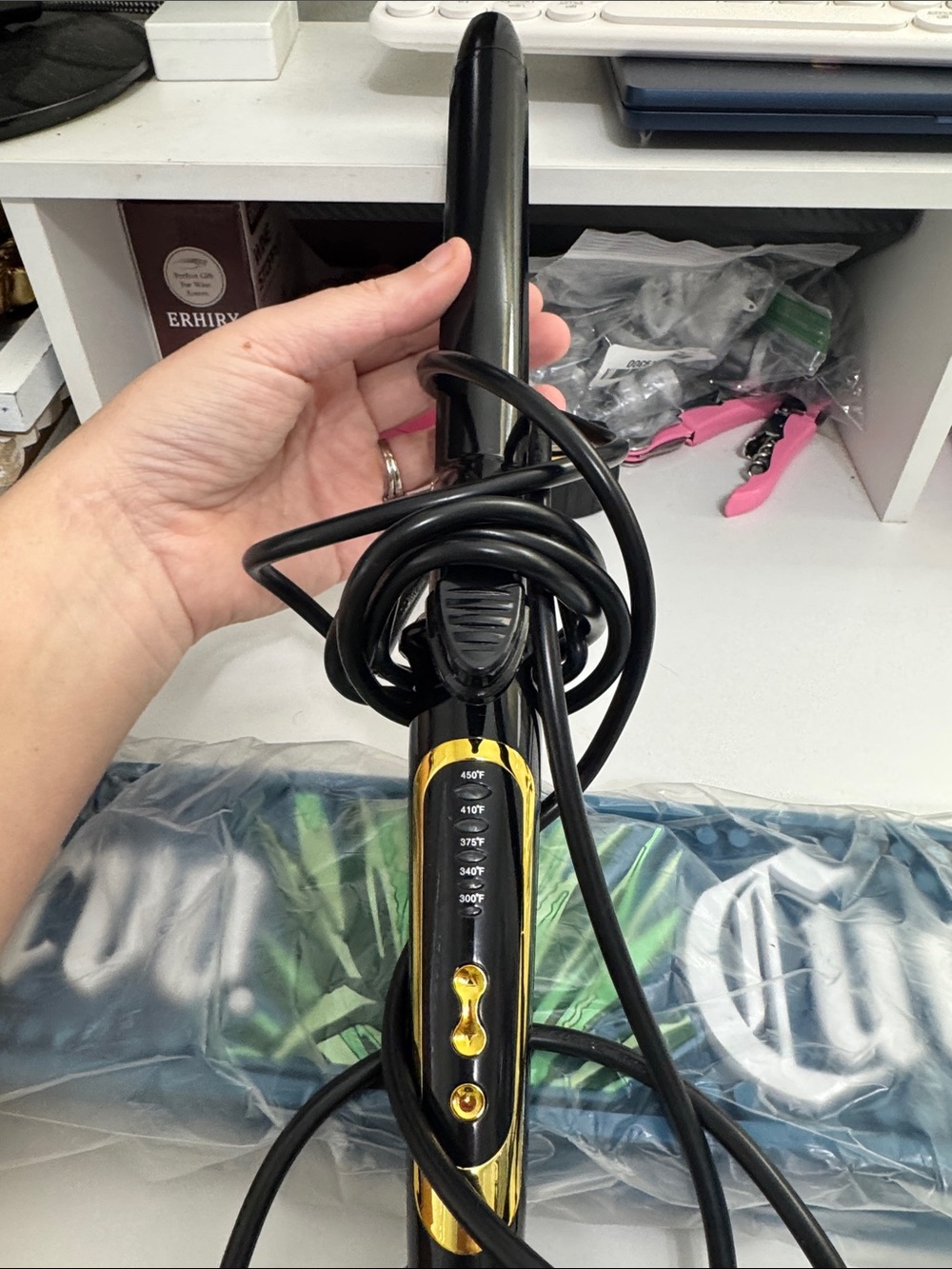 Black and Gold Ceramic Curling Wand - Unbranded